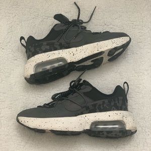 Nike Air Max Viva Sneaker